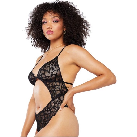 Savage x Fenty Not Sorry Lace Bodysuit Size 3xl

Product details About this item - Picture 4 of 8